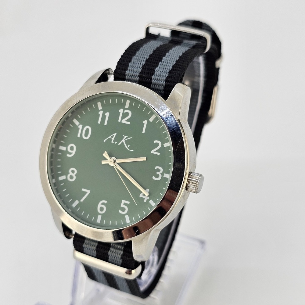 Men's Analog Watch 41MM Green Dial NEW Black Gray Canvas Band NEW Battery - Picture 3 of 12